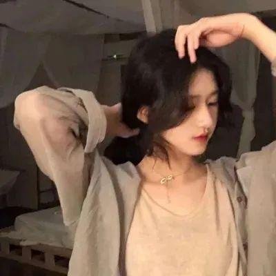 飘动的红丝带